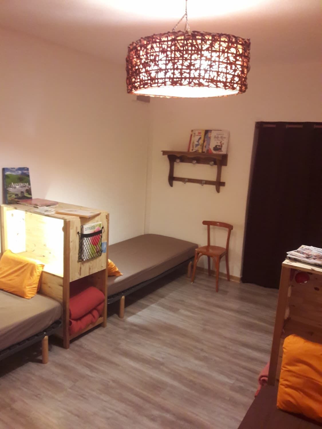 Vues de La 1ère étape - Gîte / Gîte d'étape - Montbonnet